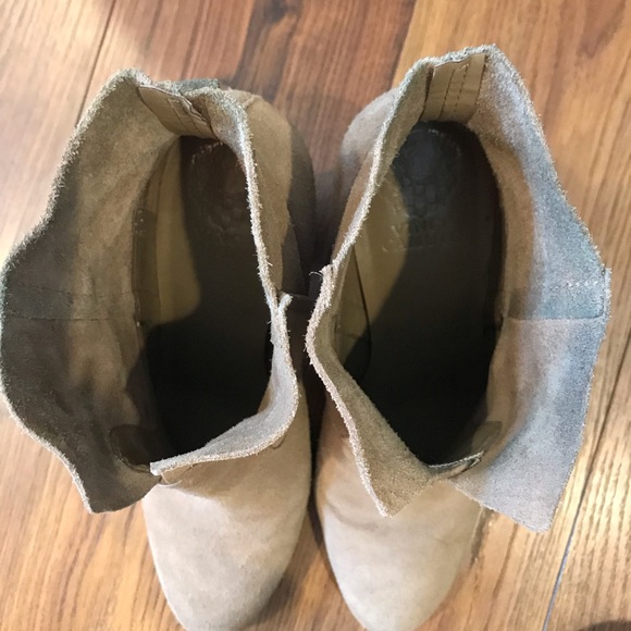 Vince Camuto Feina Bootie, size 8.5 - Picture 3 of 5